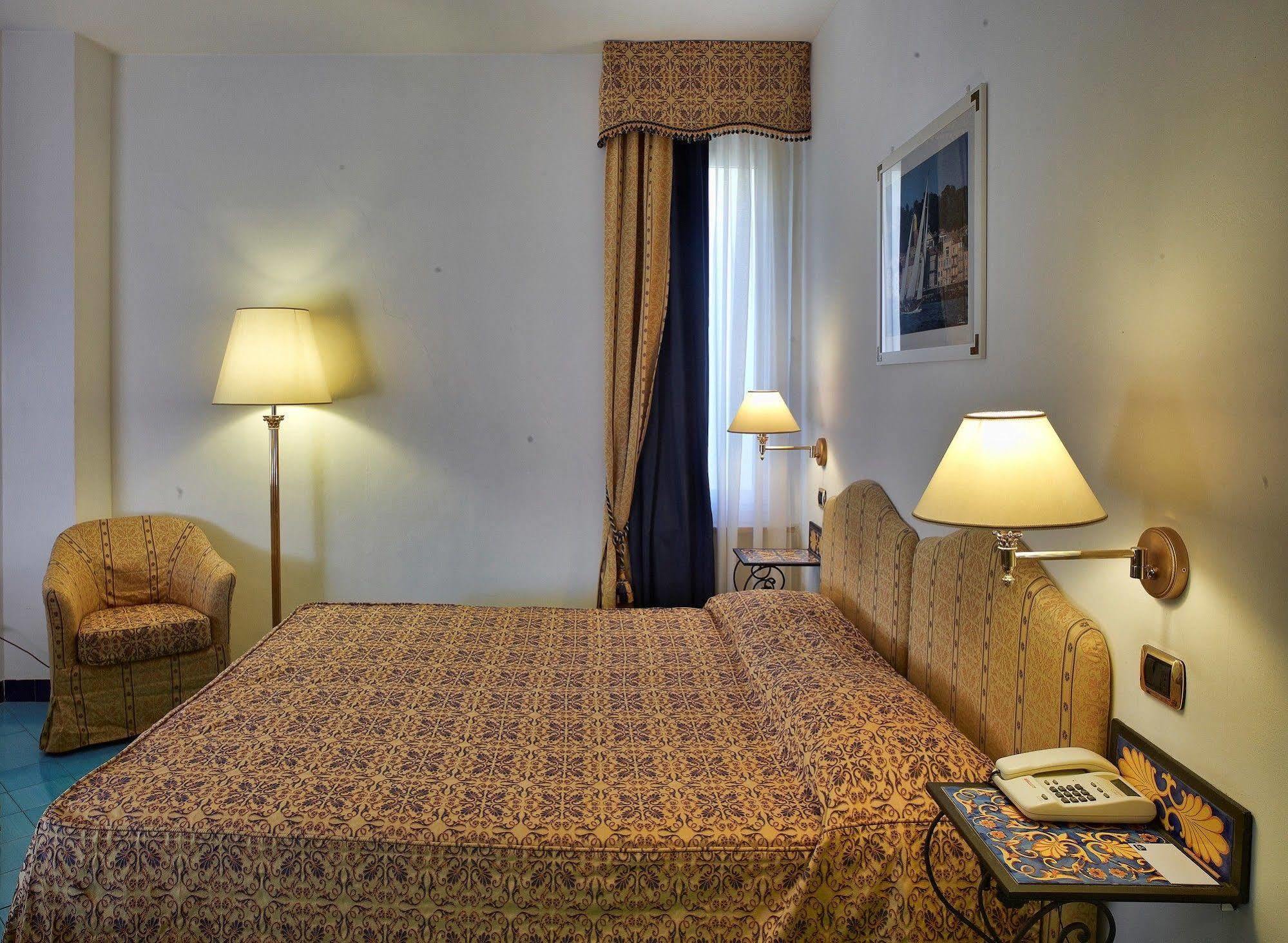 Best Western Hotel Acqua Novella Spotorno Exteriör bild