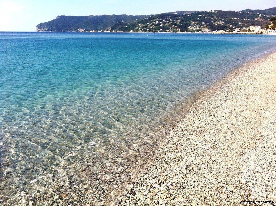 Best Western Hotel Acqua Novella Spotorno Exteriör bild